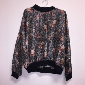 🔻Floral Long Sleeve Top